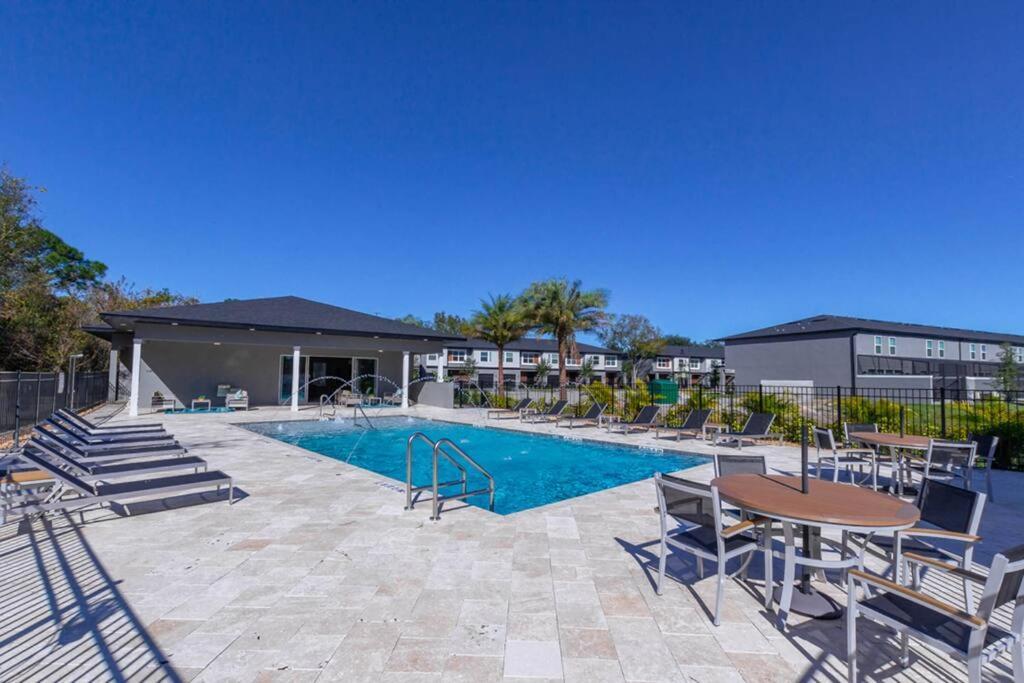 Beautiful Four Bedrooms Townhouse With Splash Pool At Le Reve Resort คิสซิมมี ภายนอก รูปภาพ