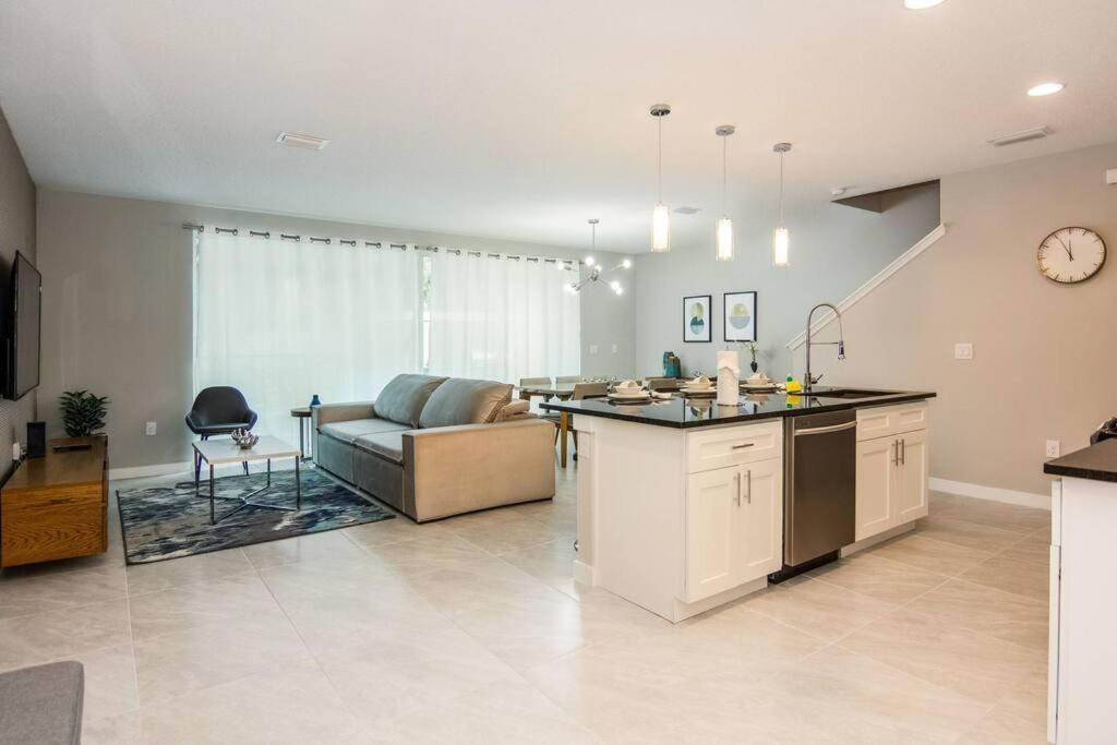 Beautiful Four Bedrooms Townhouse With Splash Pool At Le Reve Resort คิสซิมมี ภายนอก รูปภาพ